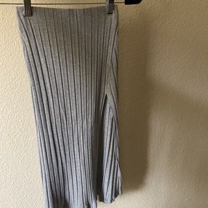 Gray Aritzia -Wilfred skirt with slit